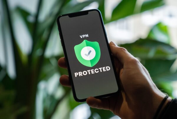 VPN (Virtual Private Network) 是什么来的？有什么用处？